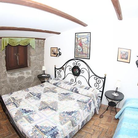 Agriturismo Monte Due Torri Дженцано ди Рома Екстериор снимка
