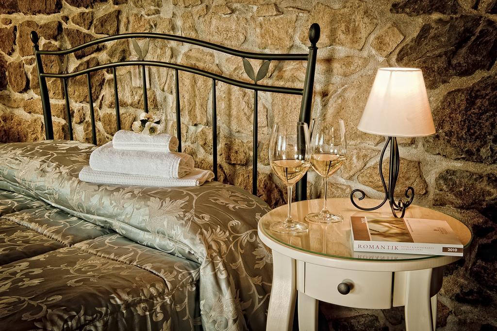 Agriturismo Monte Due Torri Дженцано ди Рома Екстериор снимка
