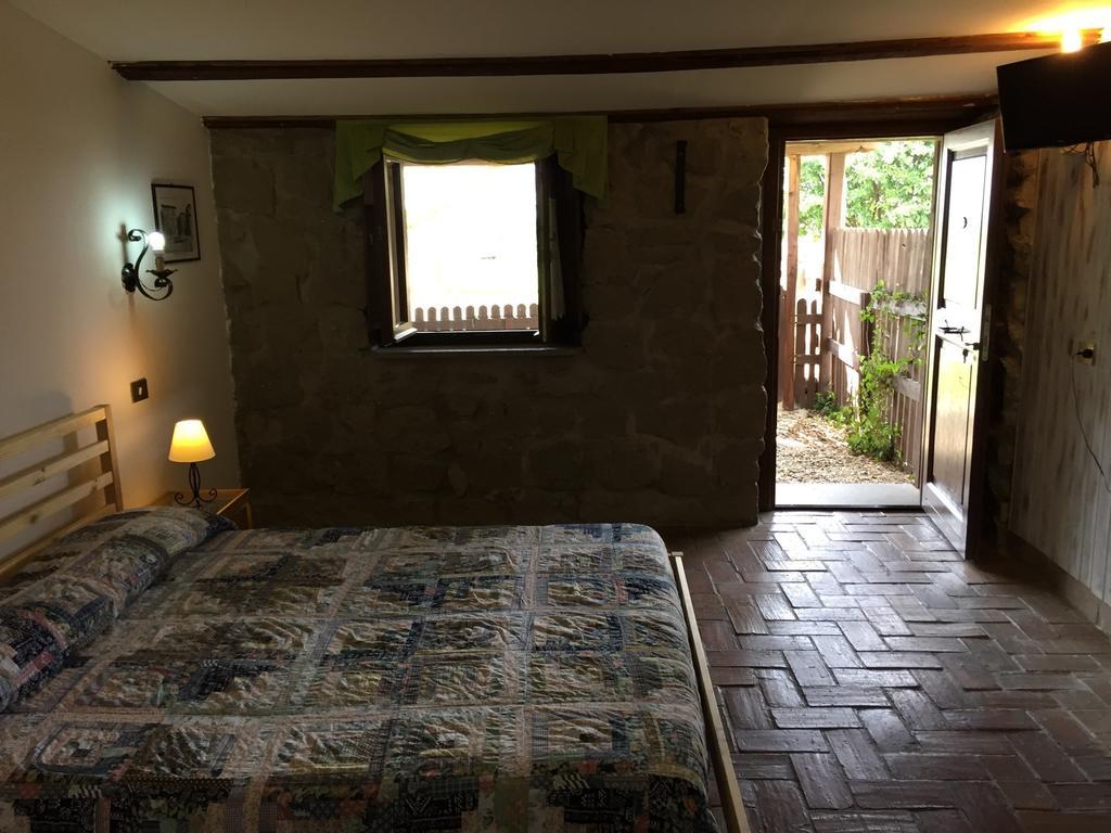 Agriturismo Monte Due Torri Дженцано ди Рома Екстериор снимка