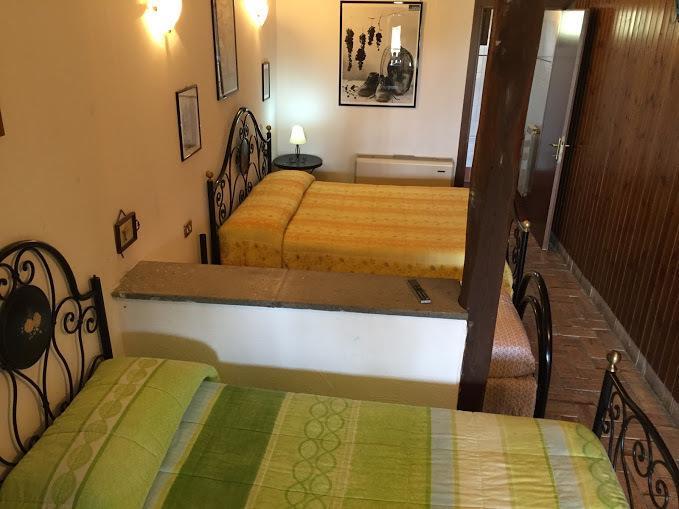 Agriturismo Monte Due Torri Дженцано ди Рома Екстериор снимка