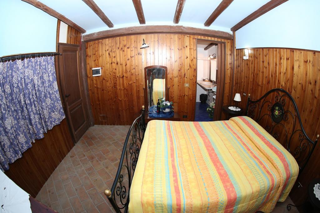 Agriturismo Monte Due Torri Дженцано ди Рома Екстериор снимка