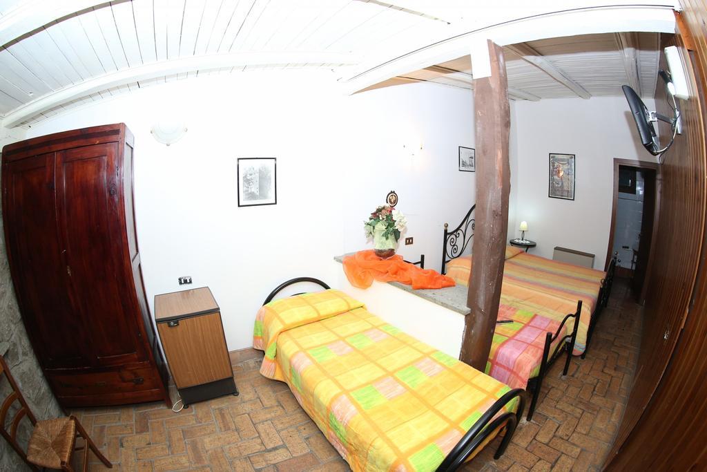 Agriturismo Monte Due Torri Дженцано ди Рома Екстериор снимка