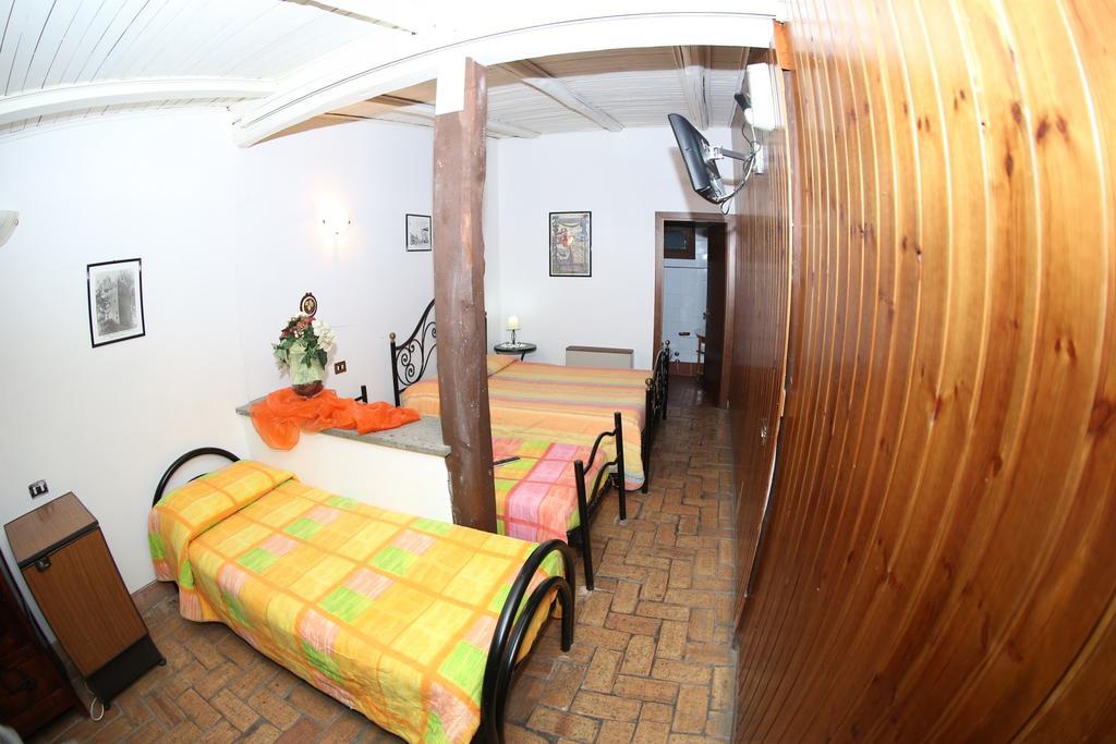 Agriturismo Monte Due Torri Дженцано ди Рома Екстериор снимка