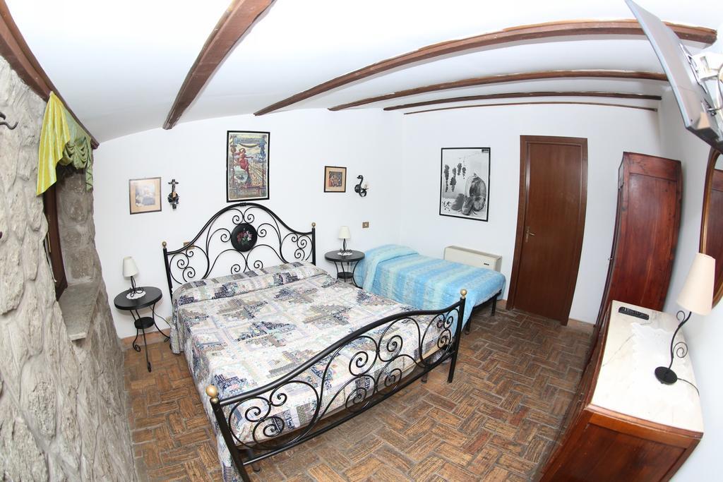 Agriturismo Monte Due Torri Дженцано ди Рома Екстериор снимка