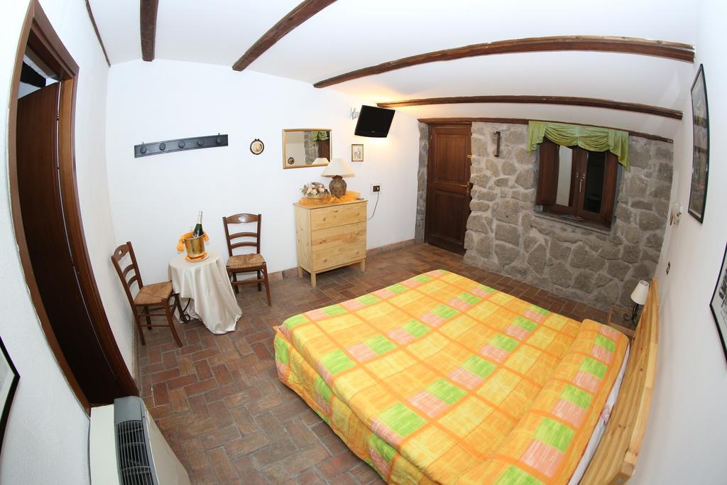 Agriturismo Monte Due Torri Дженцано ди Рома Екстериор снимка