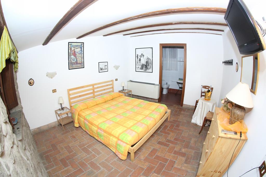 Agriturismo Monte Due Torri Дженцано ди Рома Екстериор снимка